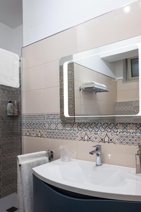 A Due Passi - Guest House Santo Stefano di Camastra Kültér fotó